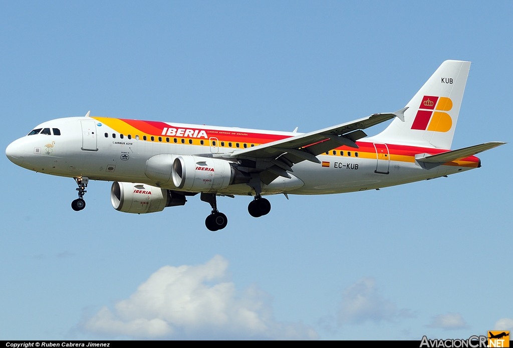 EC-KUB - Airbus A319-111 - Iberia