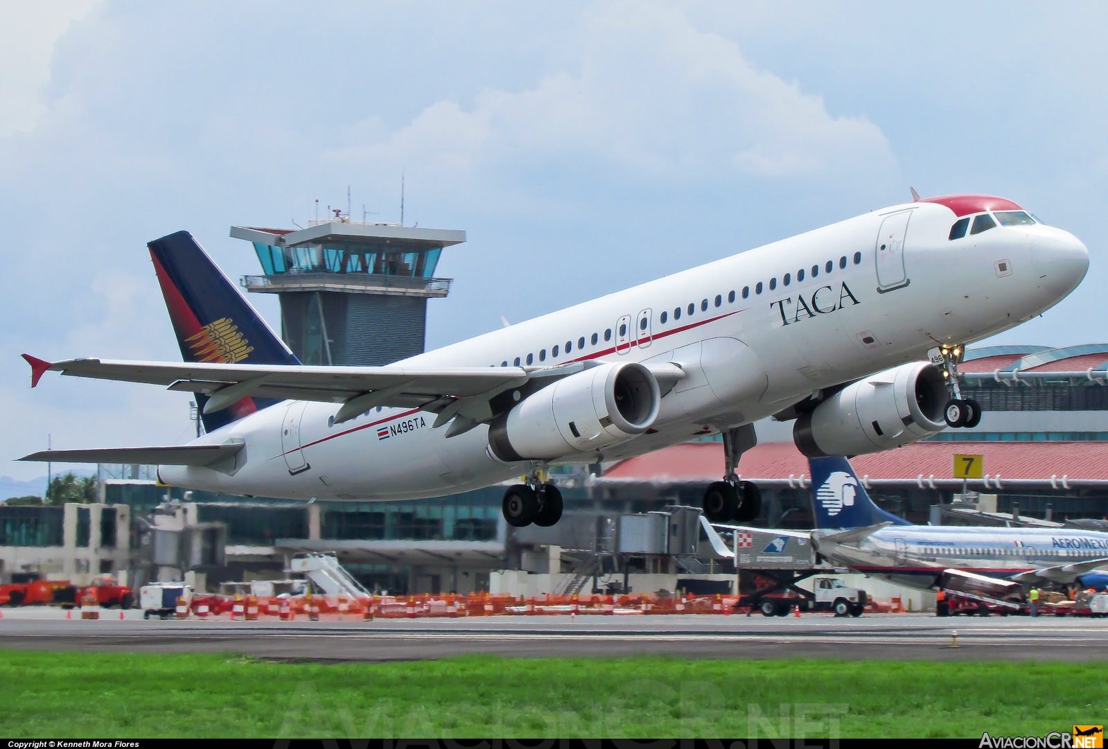 N496TA - Airbus A320-233 - TACA