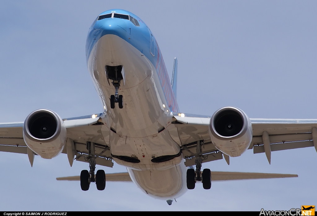 G-FDZE - Boeing 737-8K5 - Thomsonfly