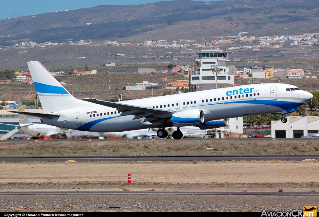 SP-ENX - Boeing 737-8Q8 - Enter Air