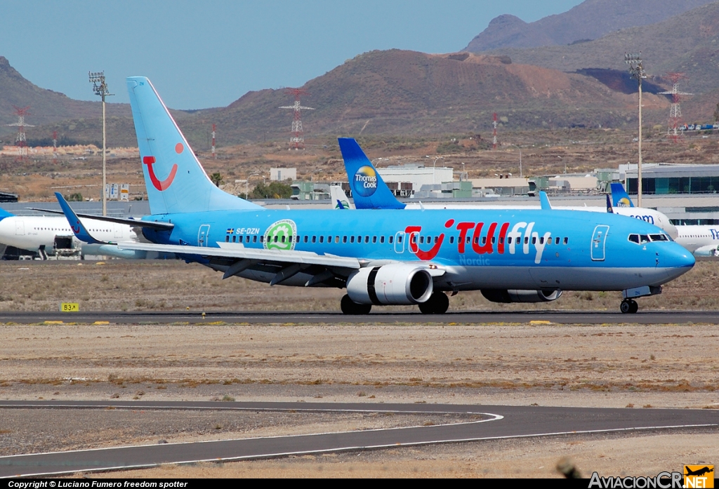 SE-DZN - Boeing 737-804 - TUIfly Nordic