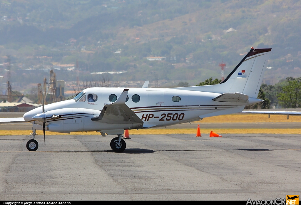 HP-2500 - Beechcraft C90 King Air - Privado