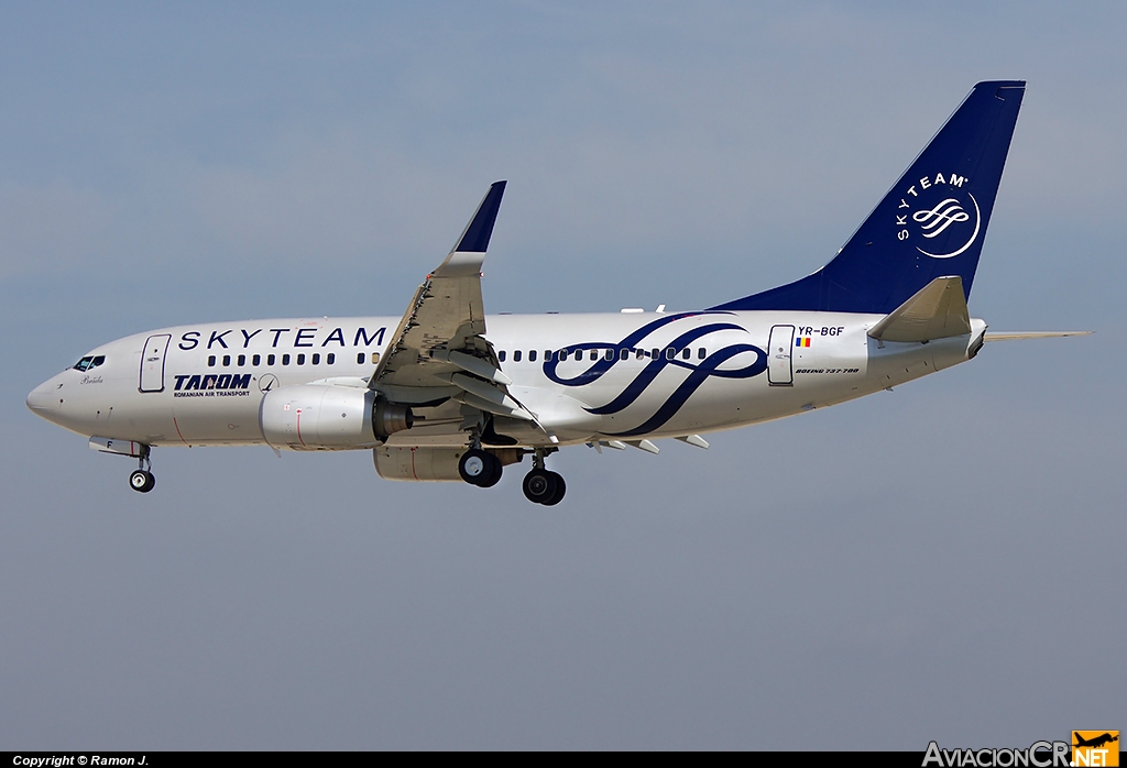 YR-BGF - Boeing 737-78J - TAROM