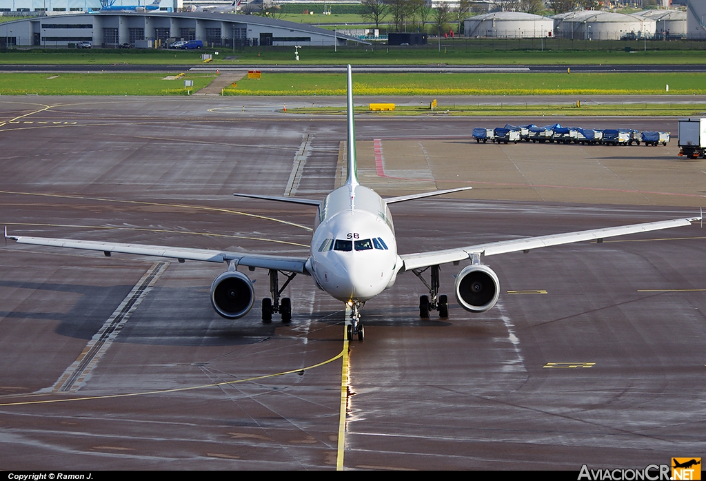 EI-DSB - Airbus A320-214 - Alitalia