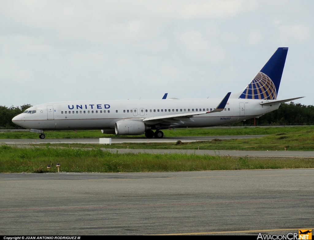 N76517 - Boeing 737-824 - United Airlines