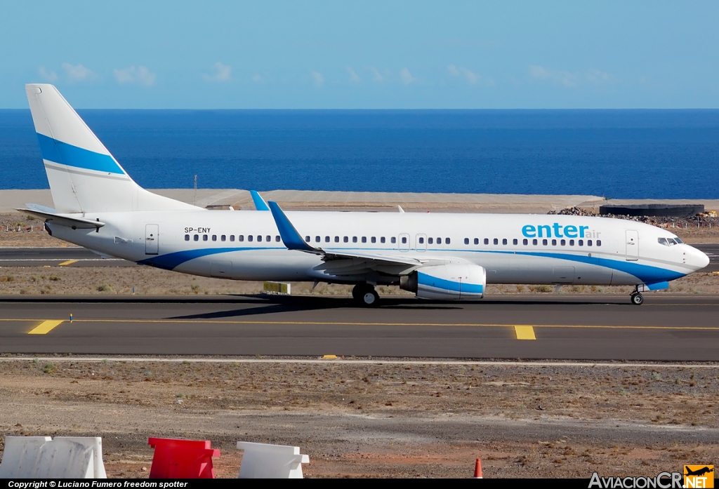 SP-ENY - Boeing 737-86N - Enter Air