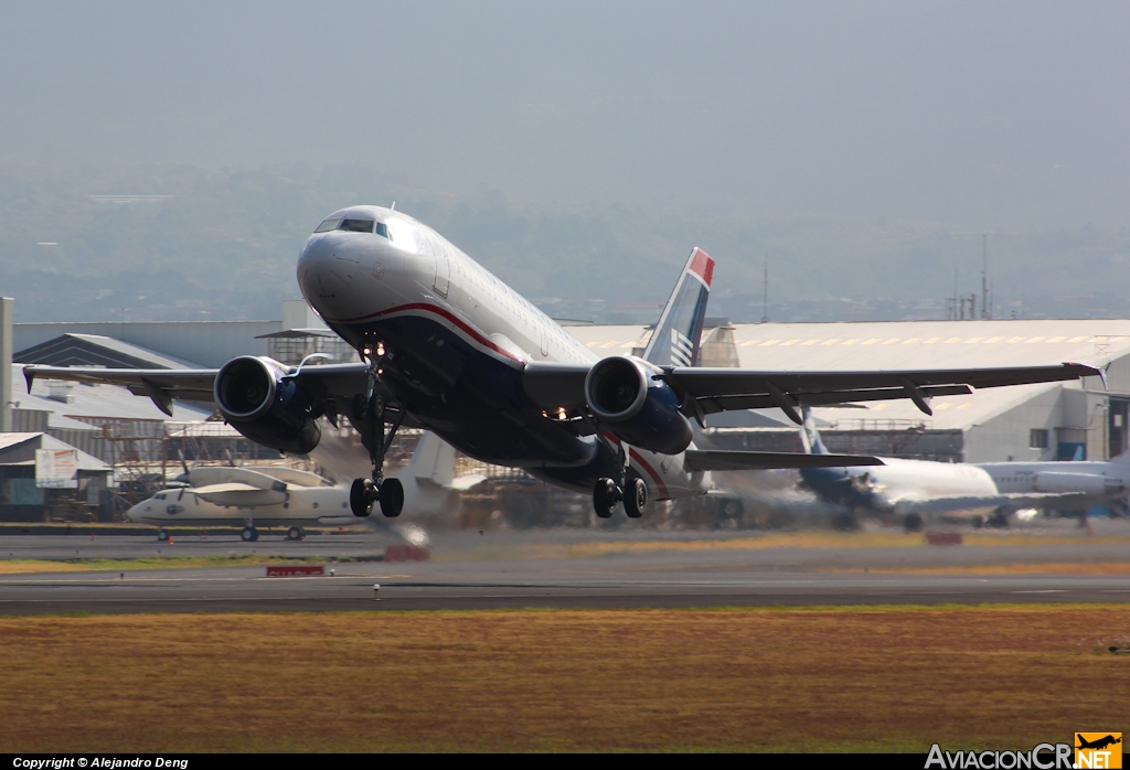 N802AW - Airbus A319-132 - US Airways