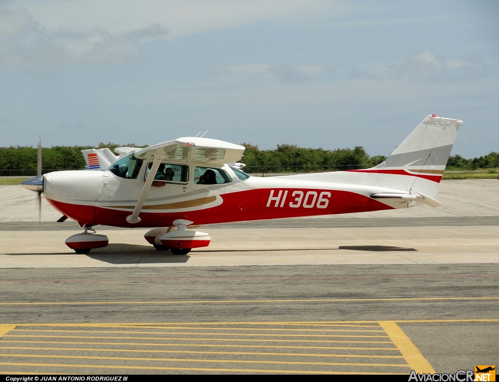 HI-306 - Cessna R172K SkyHawk XP - Privado