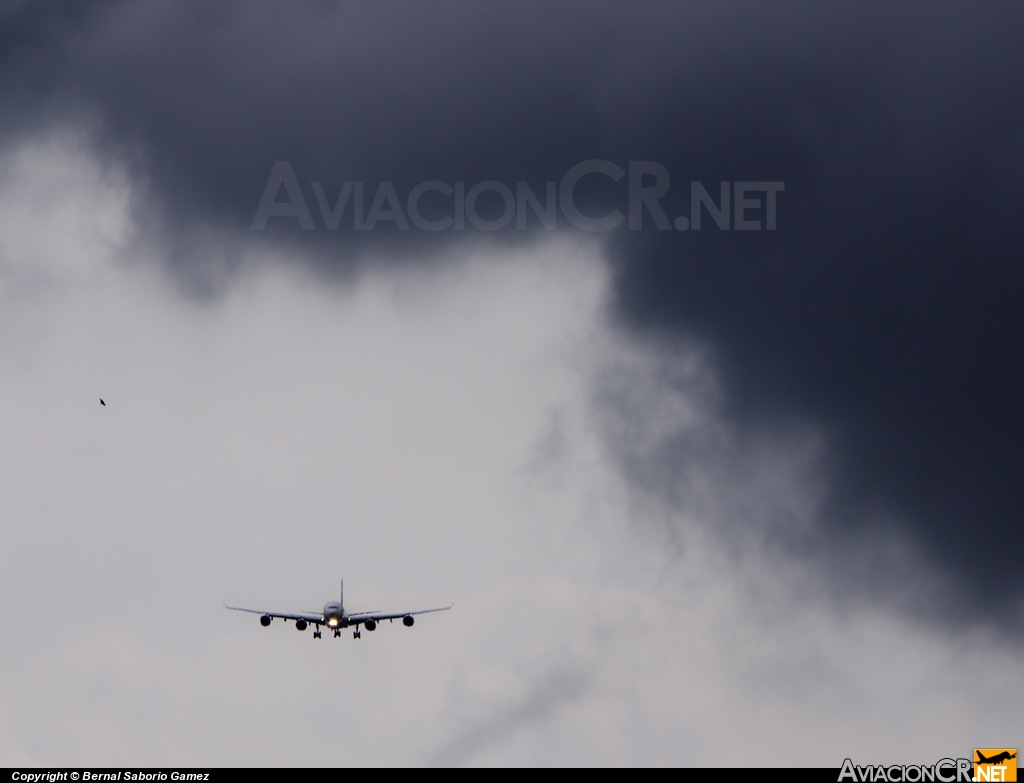 EC-JBA - Airbus A340-642 - Iberia