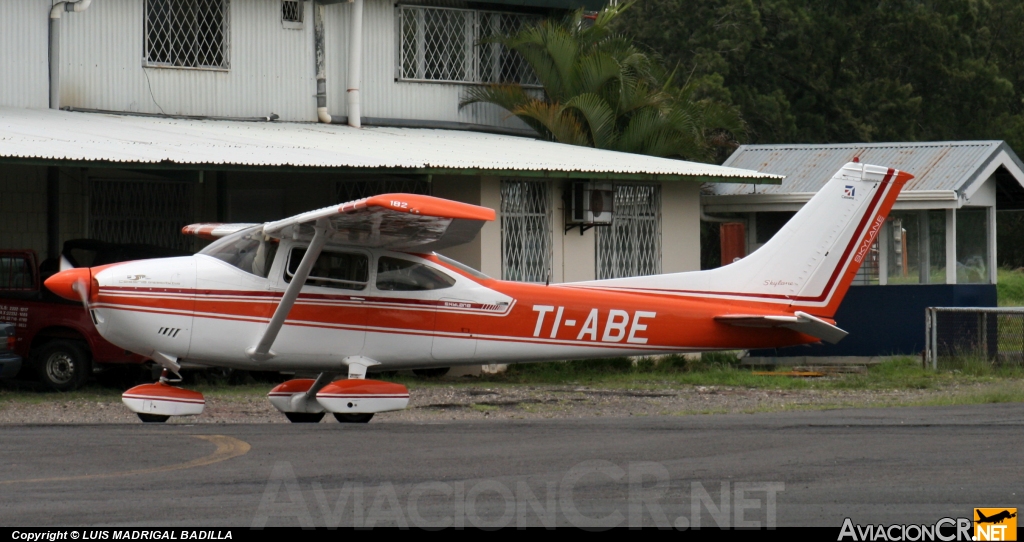 TI-ABE - Cessna 182Q Skylane II - Privado
