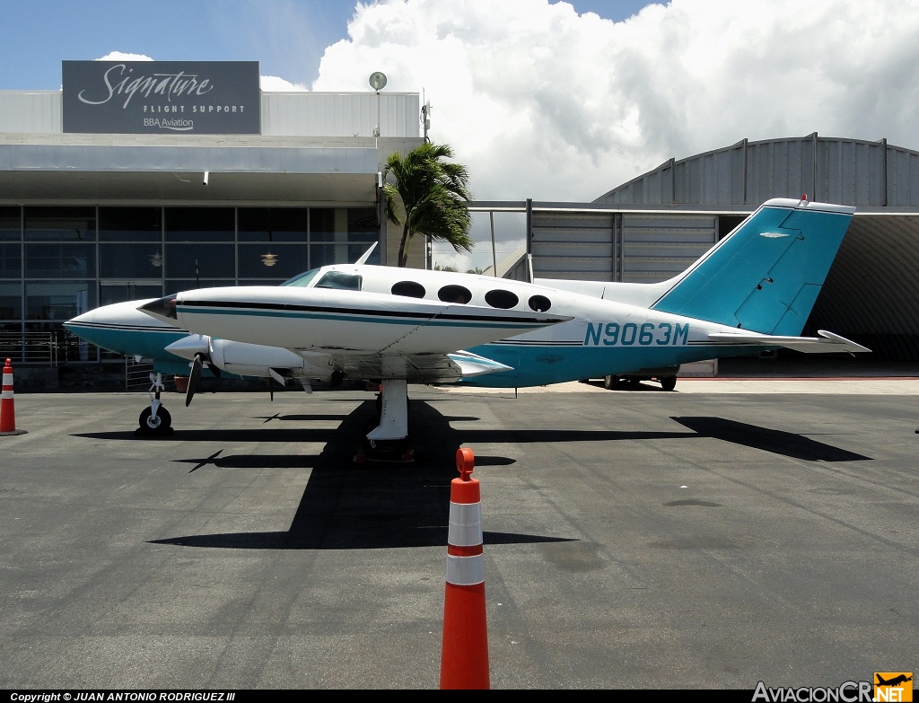 N9063M - Cessna 402B - Privado