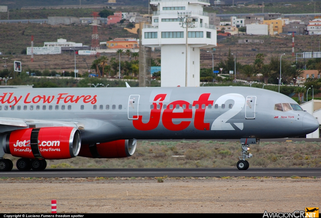 G-LSAJ - Boeing 757-236 - Jet2.com