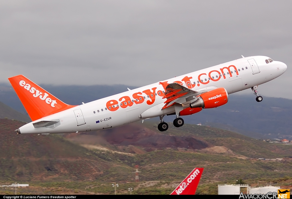 G-EZUR - Airbus A320-214 - EasyJet