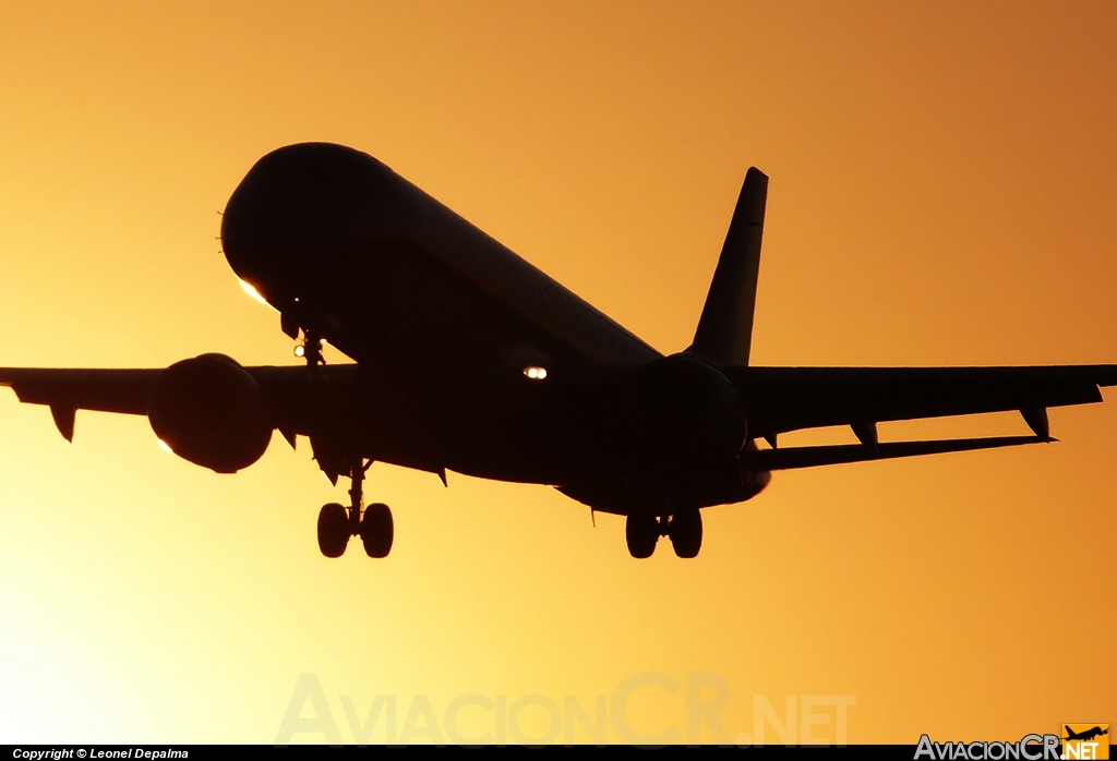 LV-CDZ - Embraer 190-100IGW - Austral Líneas Aéreas