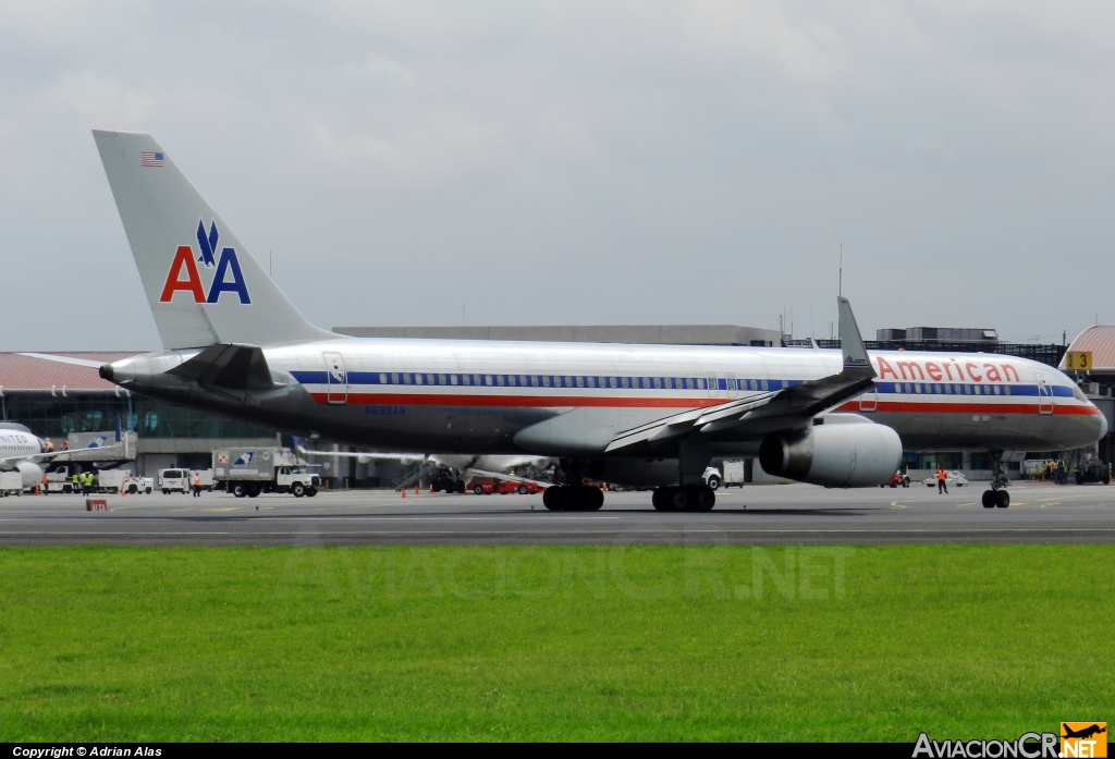 N699AN - Boeing 757-223 - American Airlines