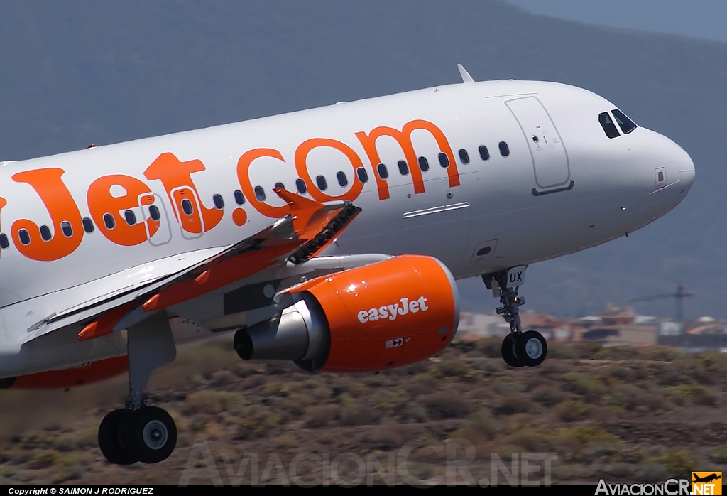 G-EZUX - Airbus A320-214 - EasyJet