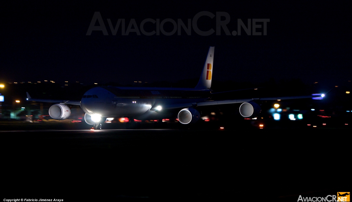 EC-JNQ - Airbus A340-642 - Iberia