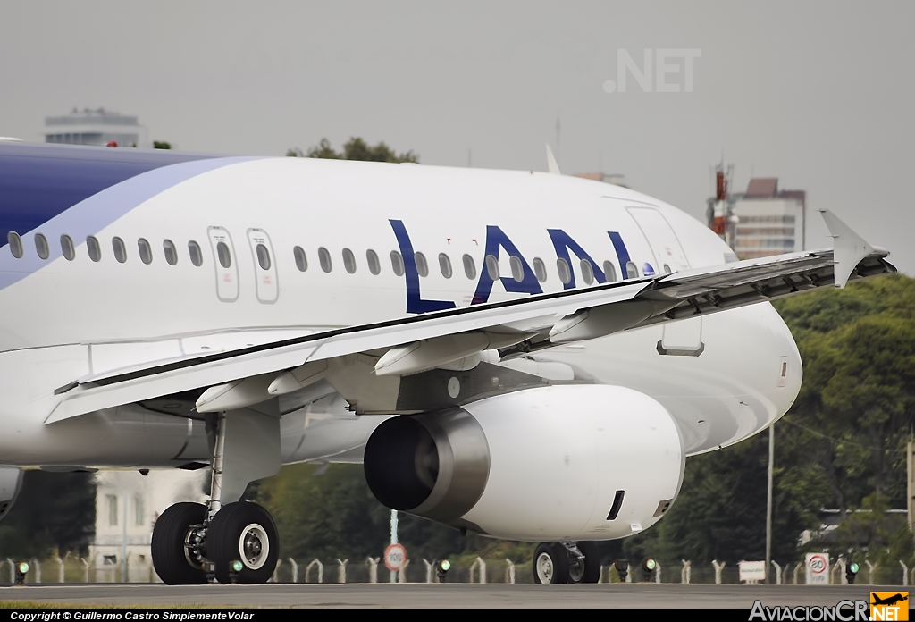 LV-BRA - Airbus A320-233 - LAN Argentina