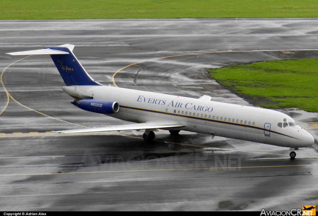 N932CE - McDonnell Douglas DC-9-33(F) - Everts Air Cargo