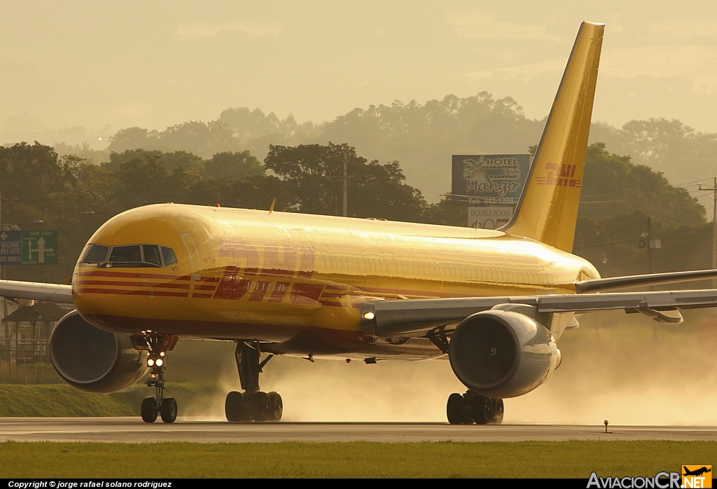 HP-1910DAE - Boeing 757-27A(SF) - DHL Aero Expreso
