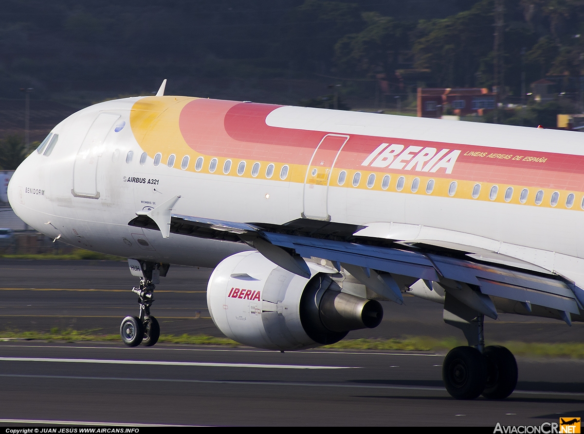 EC-HUH - Airbus A321-211 - Iberia