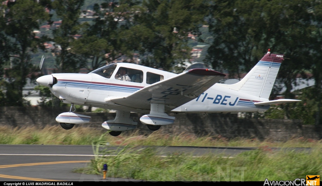 TI-BEJ - Piper PA-28-181 Archer II - CPEA - Escuela de Aviación