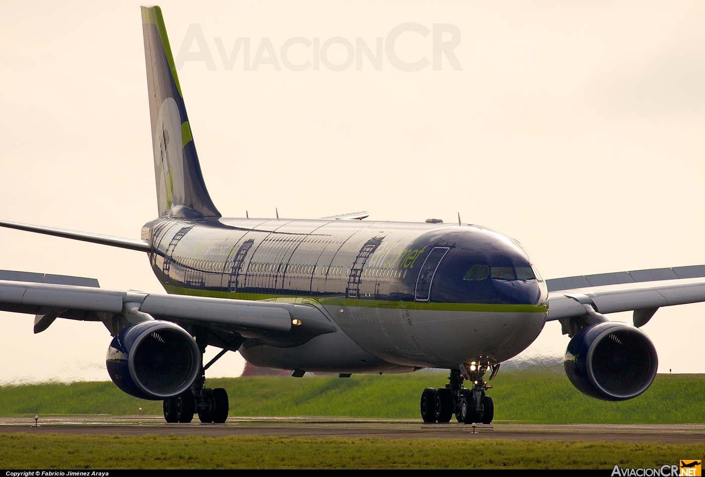 EC-KYC - Airbus A330-223 - Air Comet