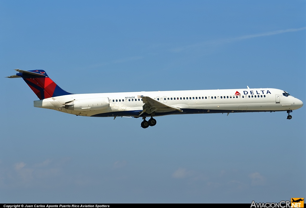 N916DE - McDonnell Douglas MD-88 - Delta Air Lines