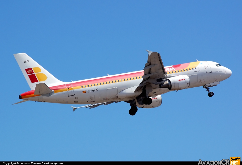 EC-HUK - Airbus A320-214 - Iberia