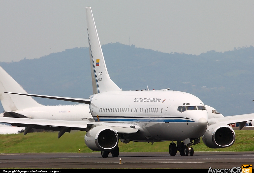 FAC0001 - Boeing 737-74V(BBJ) - Fuerza Aérea Colombiana