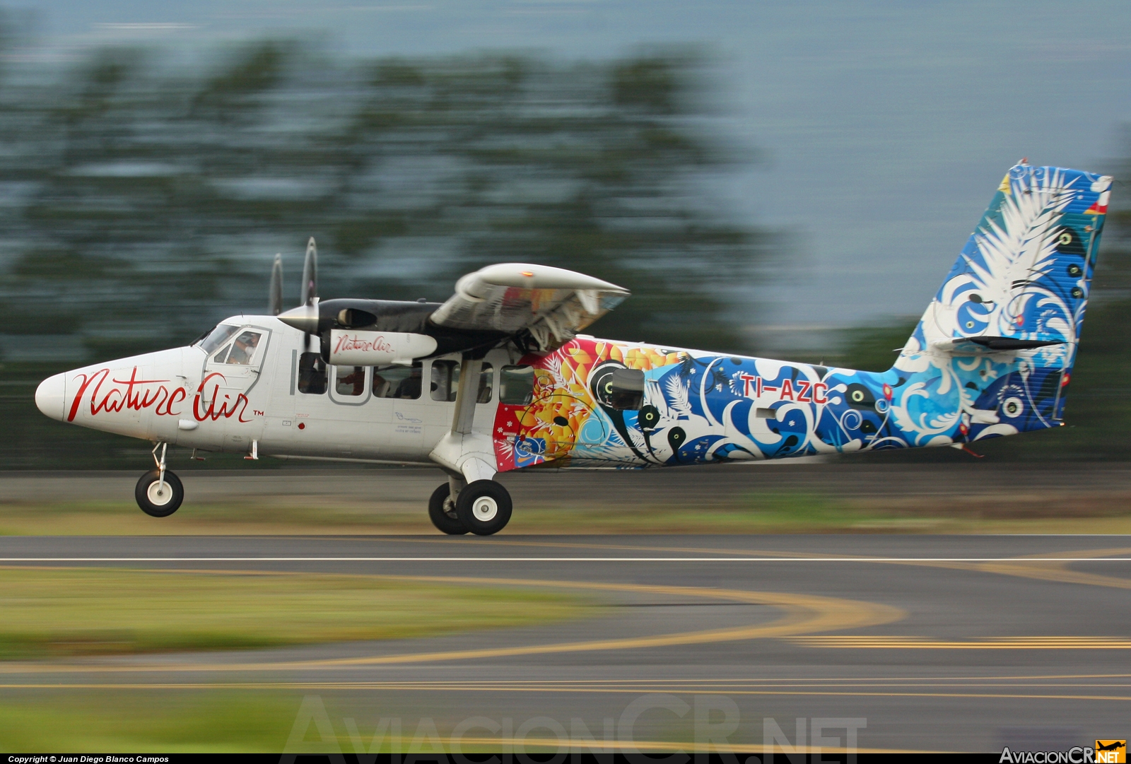 TI-AZC - De Havilland Canada DHC-6-300 Twin Otter - Nature Air