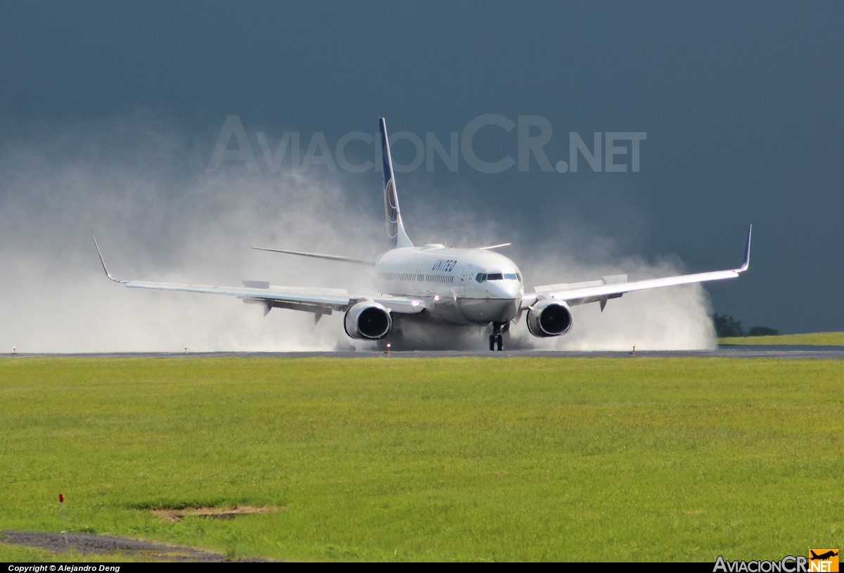 N78285 - Boeing 737-824 - United Airlines