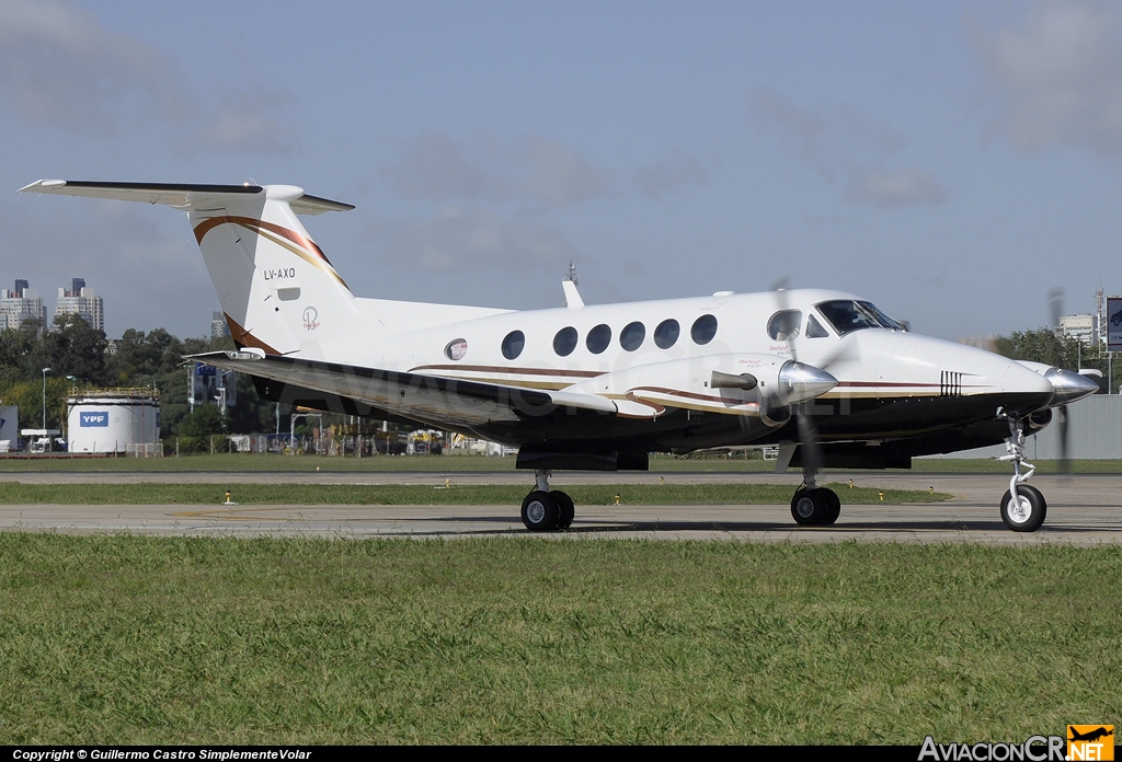 LV-AXO - Beechcraft Super King Air B200 - Privado