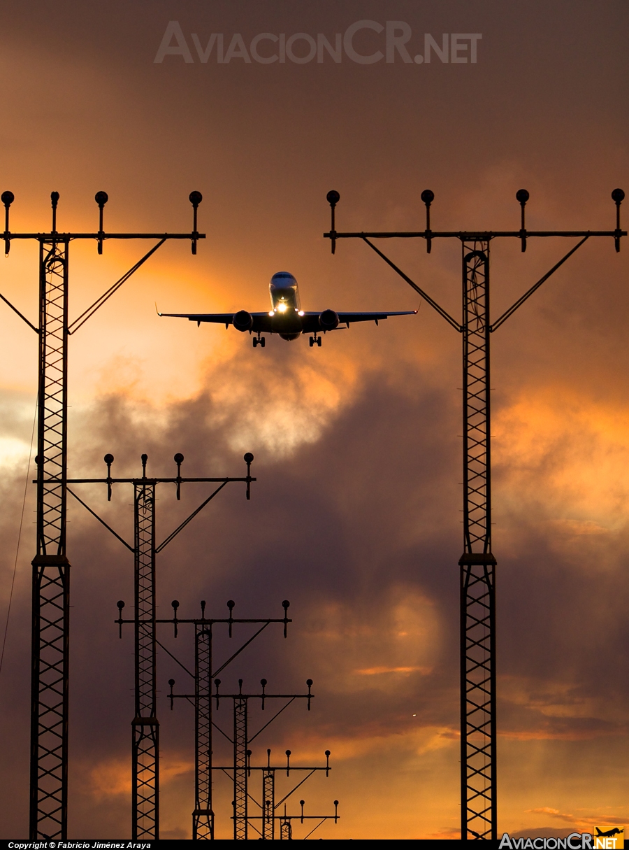 TI-BCH - Embraer 190-100IGW - TACA