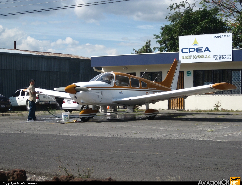 TI-BDT - Piper PA28-181 Archer II - CPEA - Escuela de Aviación
