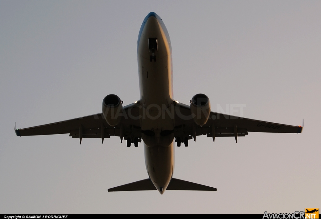 G-FDZE - Boeing 737-8K5 - Thomsonfly