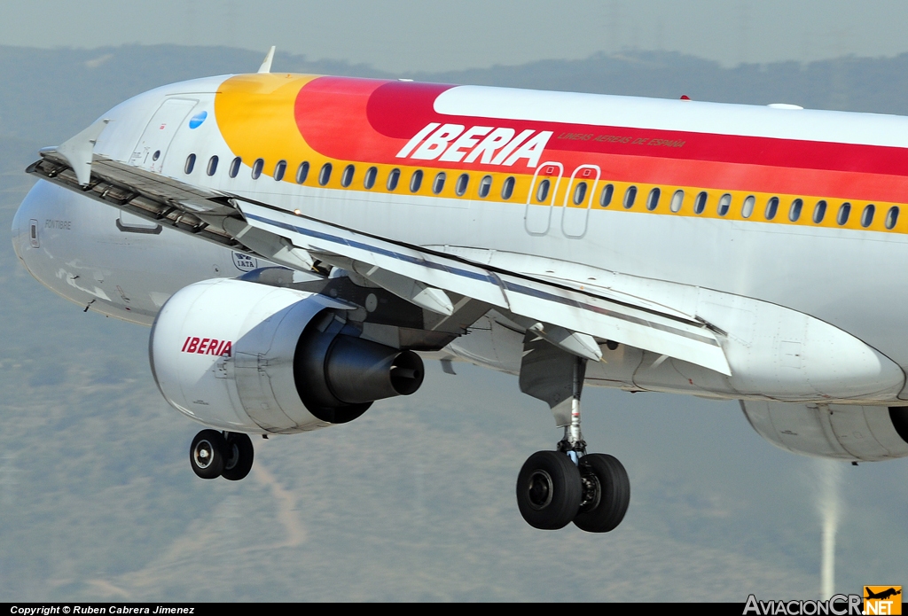 EC-KOH - Airbus A320-214 - Iberia