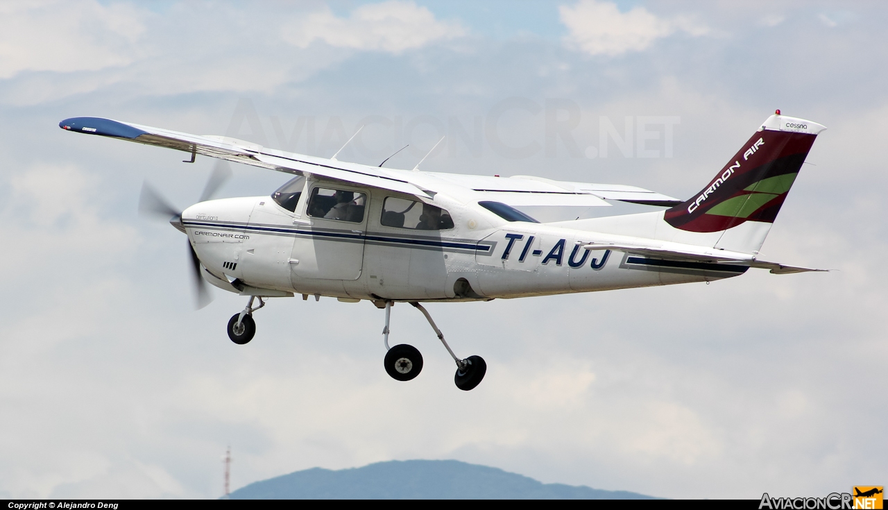 TI-AUJ - Cessna T210M Centurion II - Privado