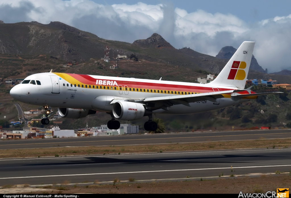 EC-IZH - Airbus A320-214 - Iberia