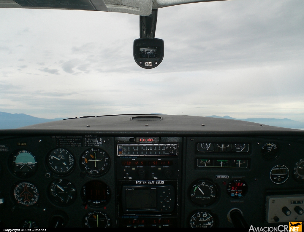 TI-ABE - Cessna 182Q Skylane II - Privado