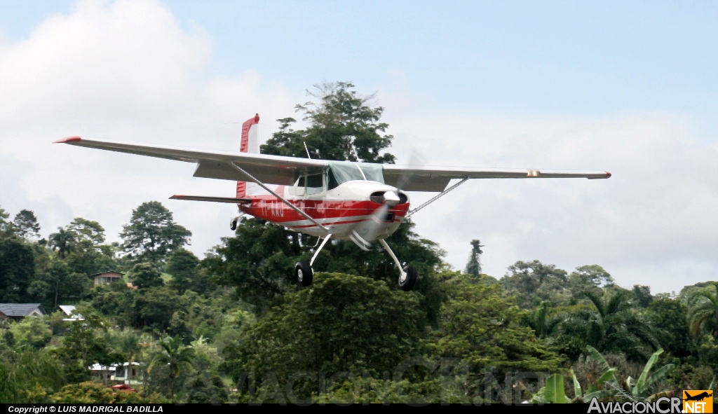 TI-AAJ - Cessna 180 Skywagon - Privado