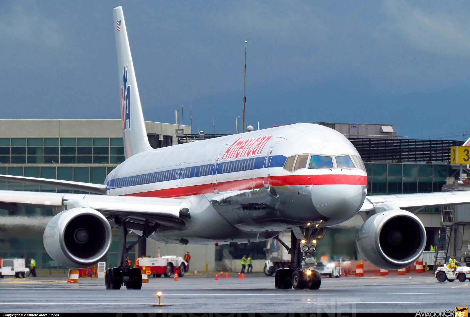 N646AA - Boeing 757-223 - American Airlines
