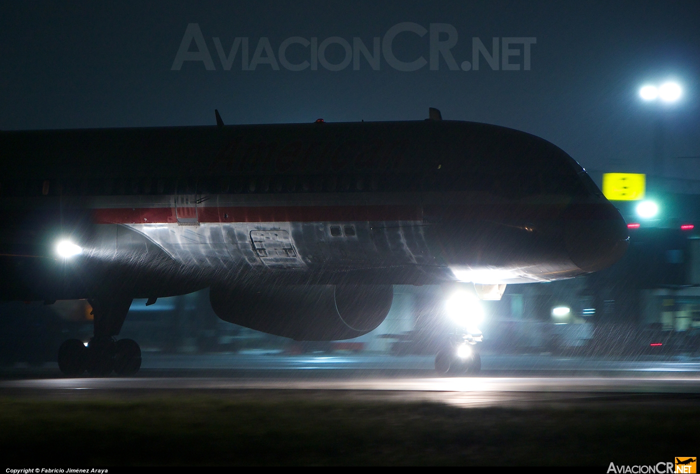 N686AA - Boeing 757-223 - American Airlines