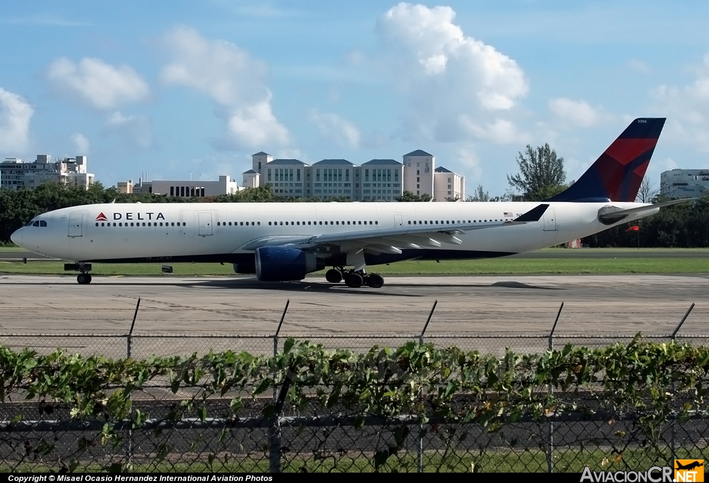 N806NW - Airbus A330-323X - Delta Air Lines