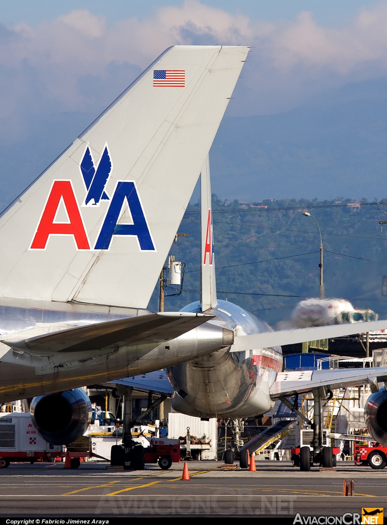 N608AA - Boeing 757-200 - American Airlines