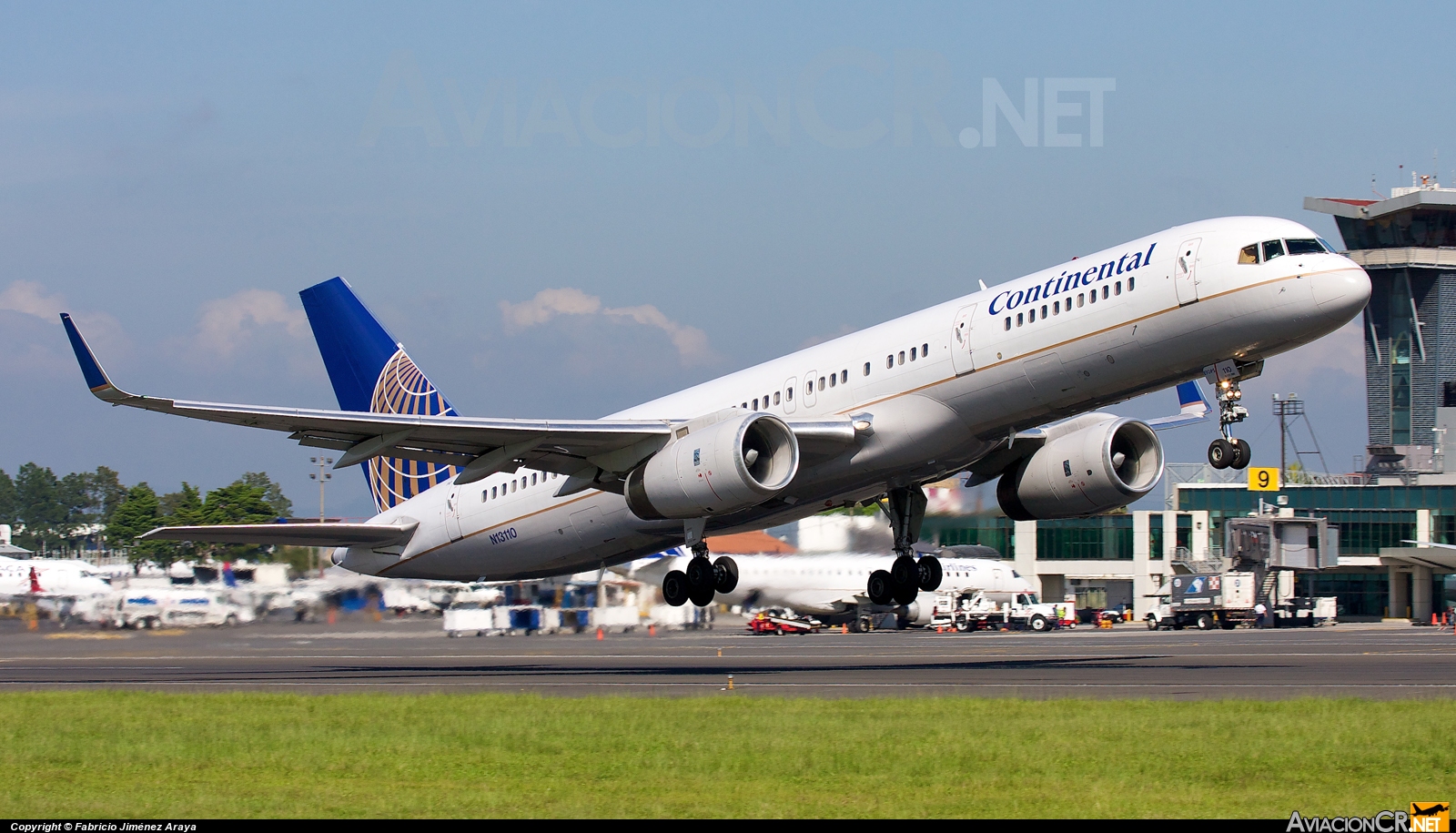 N13110 - Boeing 757-224 - Continental Airlines