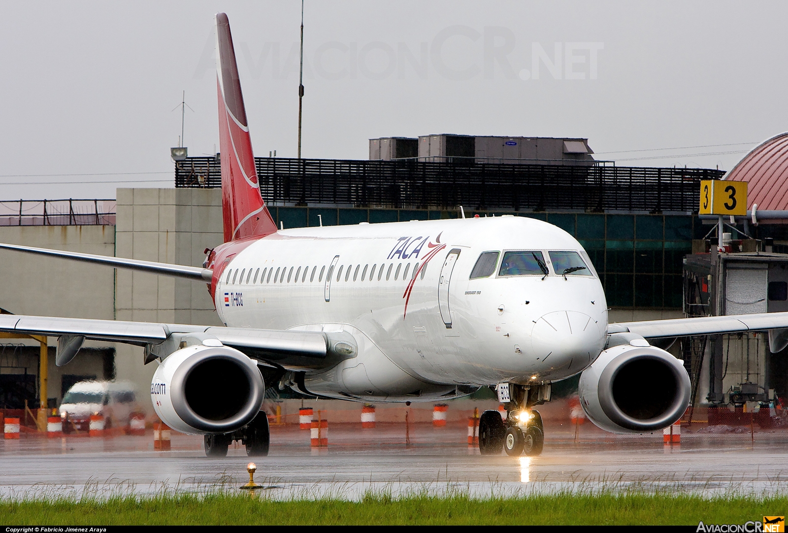 TI-BCG - Embraer 190-100IGW - TACA International Airlines