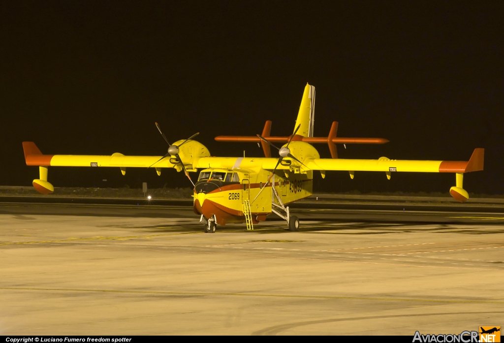 43-33 - Canadair CL-415 - Ejercito del Aire de España