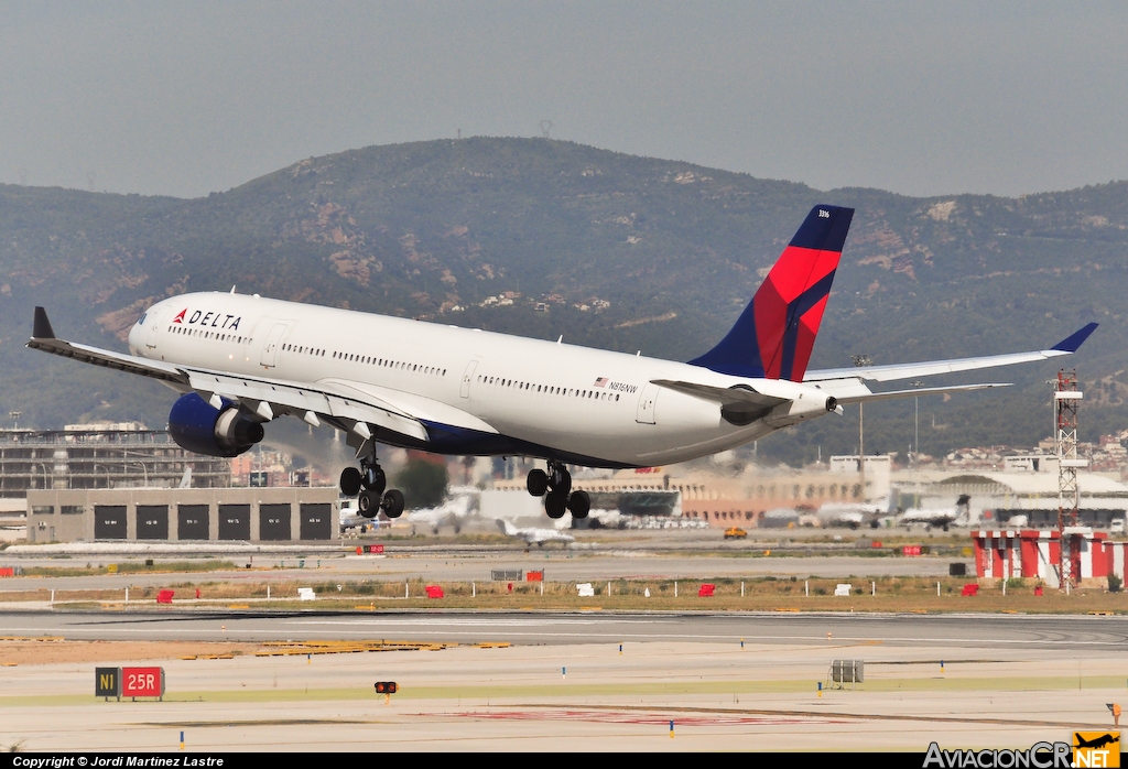 N816NW - Airbus A330-323X - Delta Air Lines