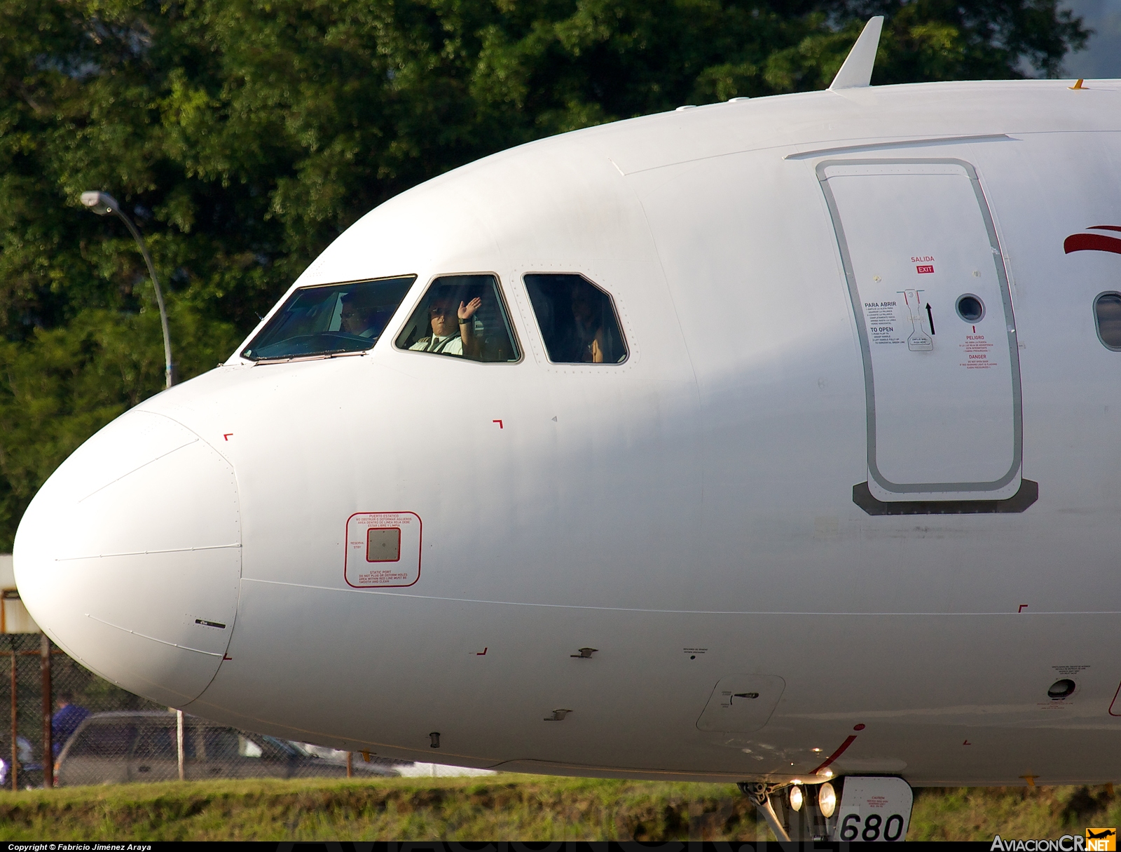 N680TA - Airbus A320-233 - TACA